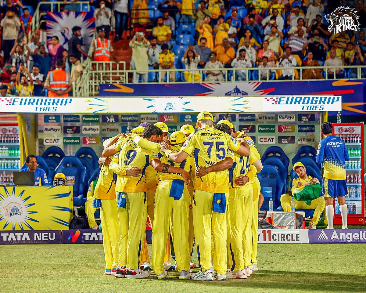 ChennaiIPL's tweet photo. Huddling together as we move onward. 🫂

#DCvCSK #WhistlePodu #Yellove 🦁💛 https://t.co/bL26u0skVb