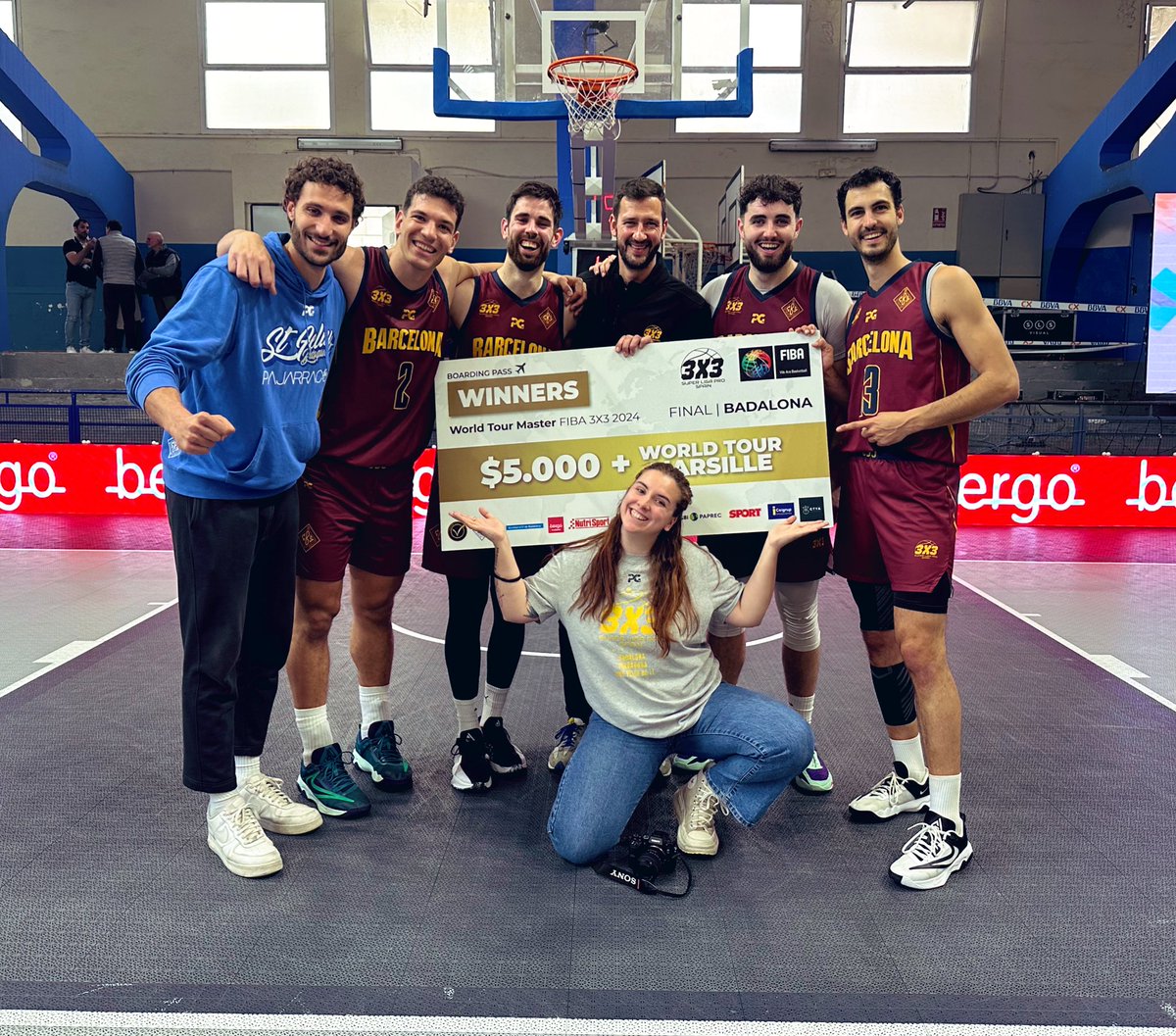 Asimilando aún lo que han conseguido estos chicos hoy 🙈

🌍 First WORLD TOUR #fiba3x3 

Todo trabajo tiene su recompensa 😁

#superligapro3x3