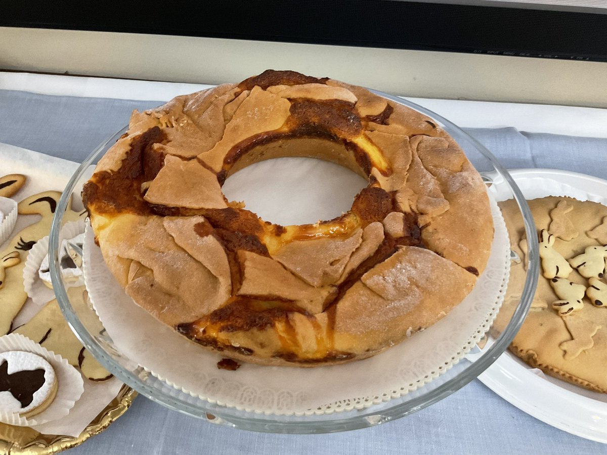 incucinacongina's tweet photo. Questo il FIADONE dolce, tipico di Pasqua della zona di Torricella P. (Ch). La ricetta sul blog #chef #Fiadone #Torricella #cake #dolce #cooking #cucinadicasa #CuocaADomicilio #food #Abruzzo https://t.co/BFZ7KayAzd