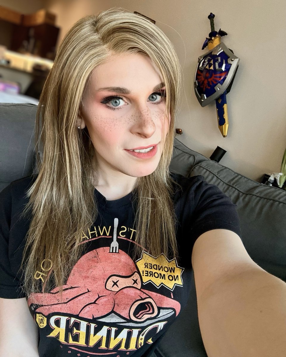 ZeldaUniverse's tweet photo. Happy #TransDayOfVisibility! I’m Jess Rappaport aka @GoldenChaos, the owner of Zelda Universe and a very proud trans woman ❤️🏳️‍⚧️

Today I want to celebrate how supportive Zelda Universe and the Zelda community has always been to LGBT+ individuals. Zelda Universe isn’t just supportive of trans people, Zelda Universe is made by trans people, all brought together by our love of Zelda.

We want to continue to affirm that all trans voices in our community will be met with love and support, and that we remain committed to fostering inclusivity on Zelda Universe and in the Zelda community. If you are trans, we and the Zelda Universe community want you to feel seen and heard. You are not alone.

Please also read the following message from Cass, our Assistant ZUthon Director, and continue to make our community a space of acceptance and joy for everyone. 💕