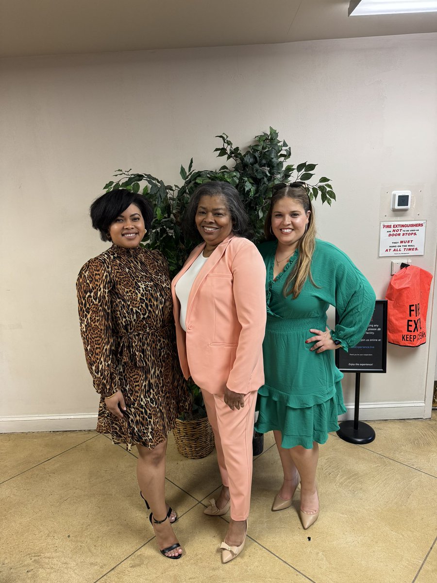 TaleahSings's tweet photo. Happy Easter/Resurrection Sunday, everyone! God bless! 🙏🏽🐰🐾

#Easter #Resurrection2024 #Godbless #family #love #TaleahSings #TaleahK https://t.co/0C0K6KSzWK