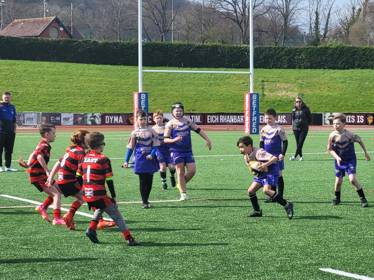 ⚫️🟡 Mini Crusaders Festival 🟡⚫️

Another amazing festival played pre-game at Eirias Parc. With over 90 children playing from U7-U11’s. 

Thank you to the teams that travelled from the North West to play our Mini Crusaders!

<a href="/NWCrusaders/">North Wales Crusaders</a> <a href="/WalesRugbyL/">Wales Rugby League</a>