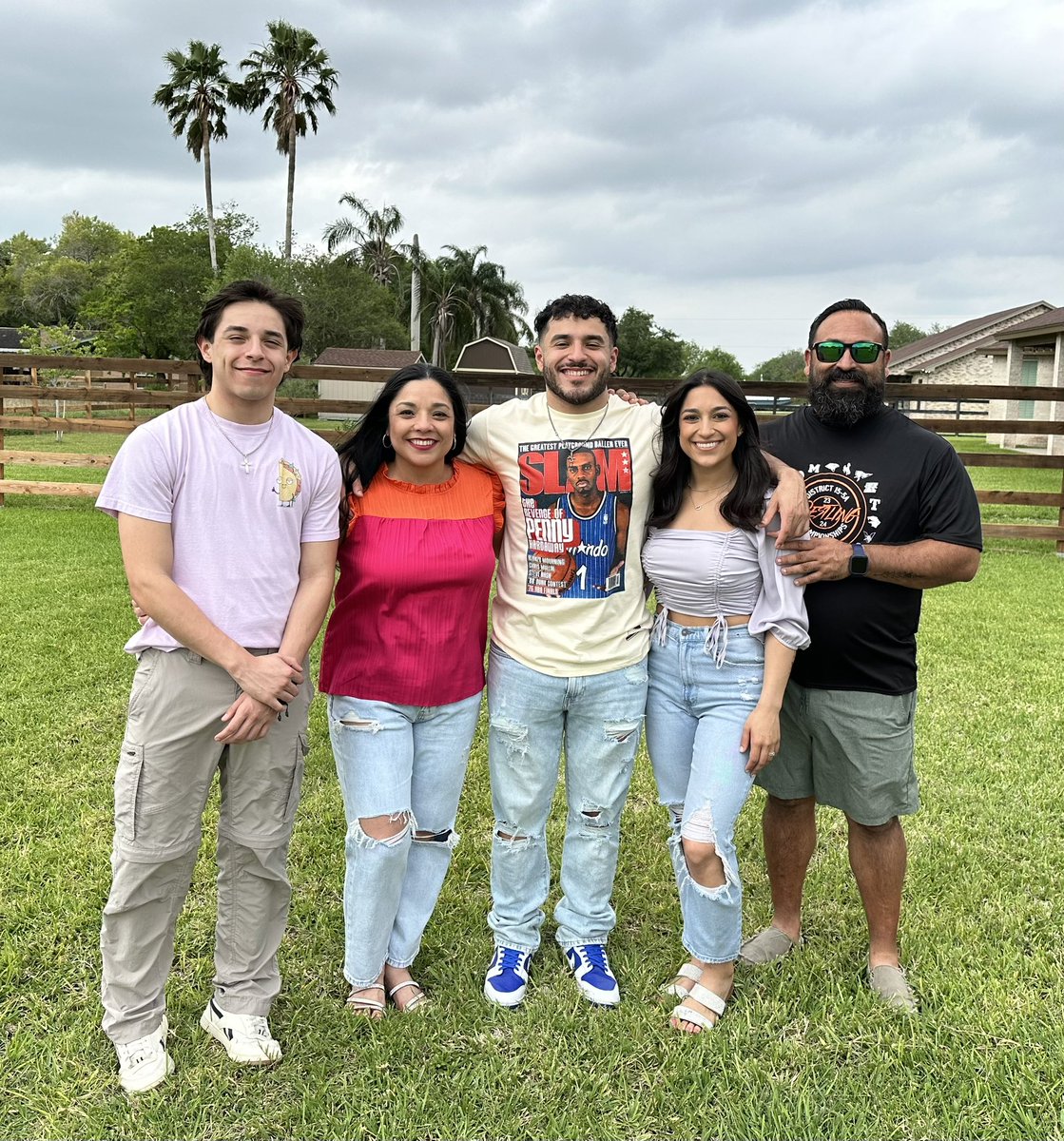 Happy Easter 🐣 
#family #blessedandgrateful <a href="/MichaelGarza3/">Michael Garza</a> <a href="/katiegarza_03/">Katie Garza</a> <a href="/ethangarza_3/">Ethan Garza</a>
