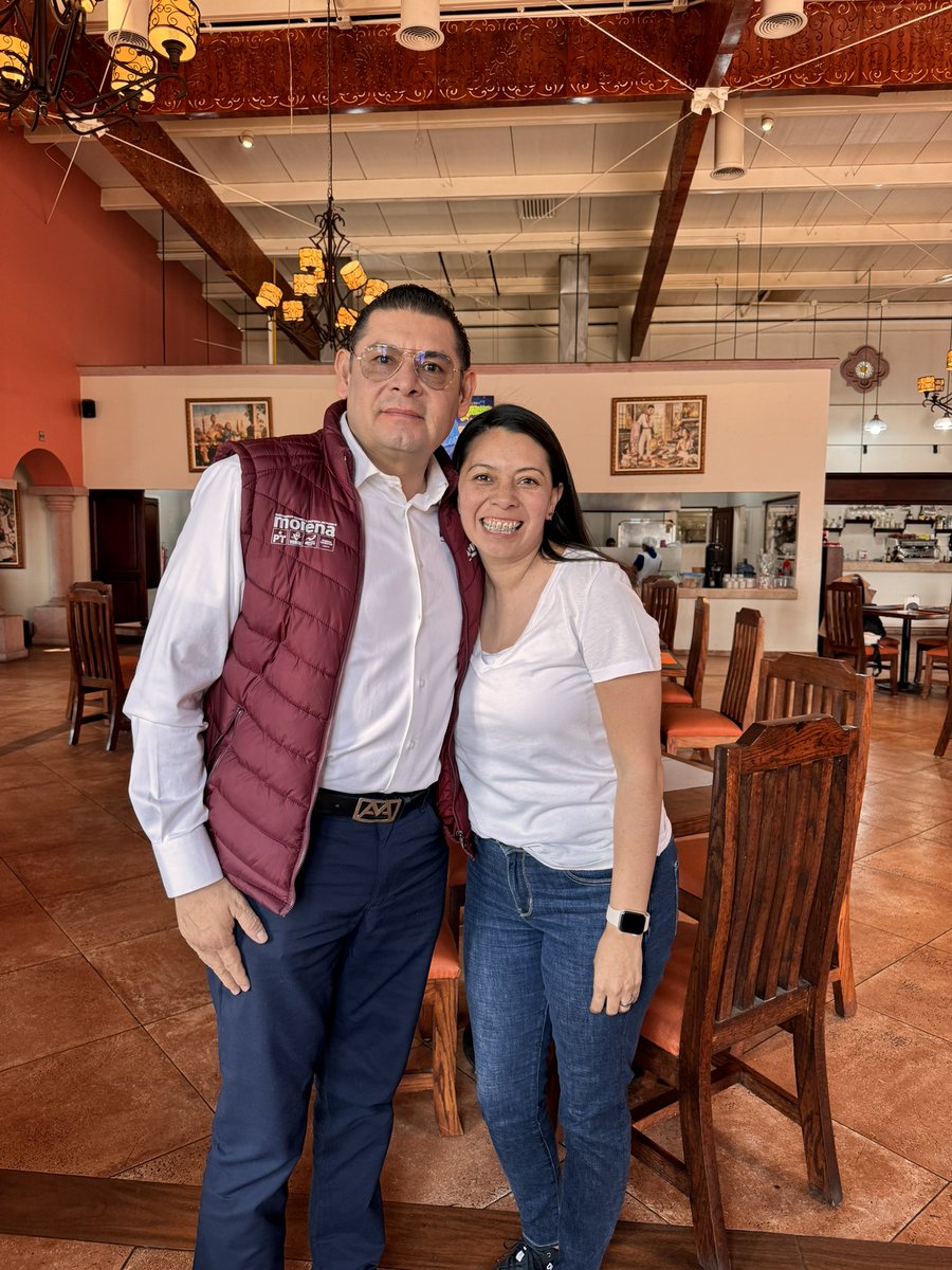 LillyMeba's tweet photo. @armentapuebla_ Trabajando por amor a Puebla, iniciando con excelente ánimo! https://t.co/RZhdFInyNH