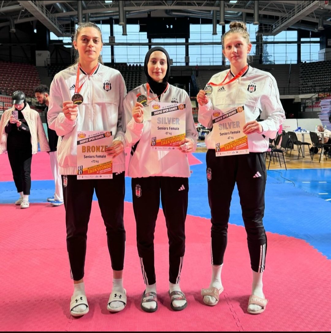 Makedonya'nın Üsküp şehrinde yapılan Skopje Open G1 Taekwondo Şampiyonasından ülkeme 2.lik madalyasıyla dönüyorum. Kulübüm @Besiktas @BJK_Taekwondo hocalarım @cagrikizil @nurtatar10 ve tüm teknik ekibim'e bana destek oldukları için çok teşekkür ediyorum. @Gemiciemin