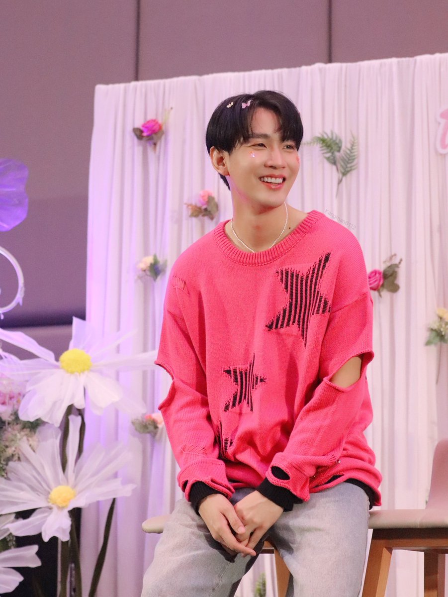 โตขึ้นอีกปีแล้ว ขอให้พี่สุขภาพแข็งแรง ยิ้มเยอะๆ สมหวังในทุกด้านเลย รักพี่มากๆ พี่ชายของหนู #Kimmonwillbeyourblooming #MySunshineKIMMONDay
#ขุณขิมมอญ 
#โมกิของคิมม่อน