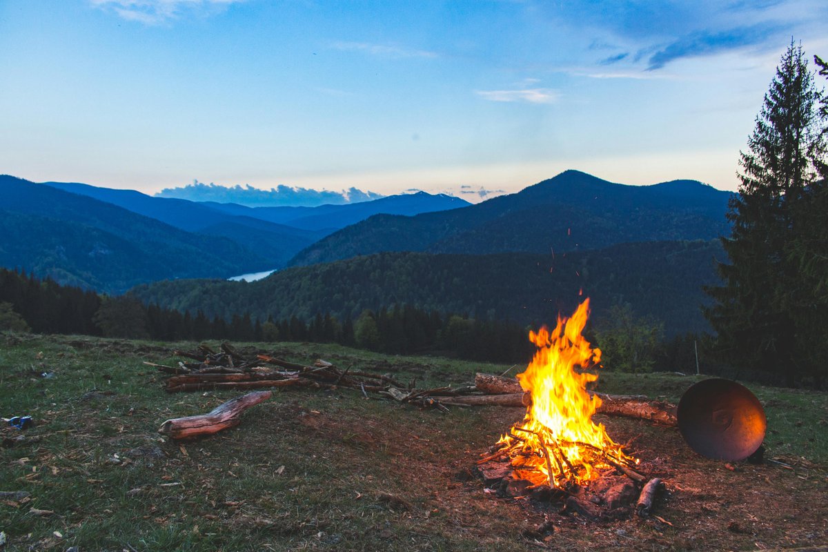 There's still time to register for our free virtual campfire event that's happening next week. Follow the link for full details. We hope to see you there! eventbrite.ca/e/around-the-v… #GEOEC #OutdoorEd #EnviroEd #ABed #Education #Campfire #Teachers @albertateachers