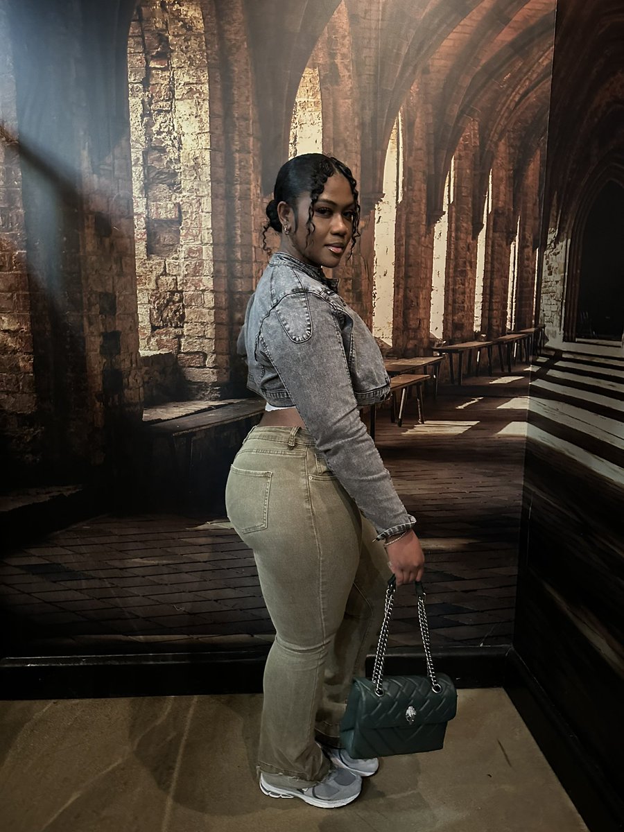 ainturae's tweet image. 