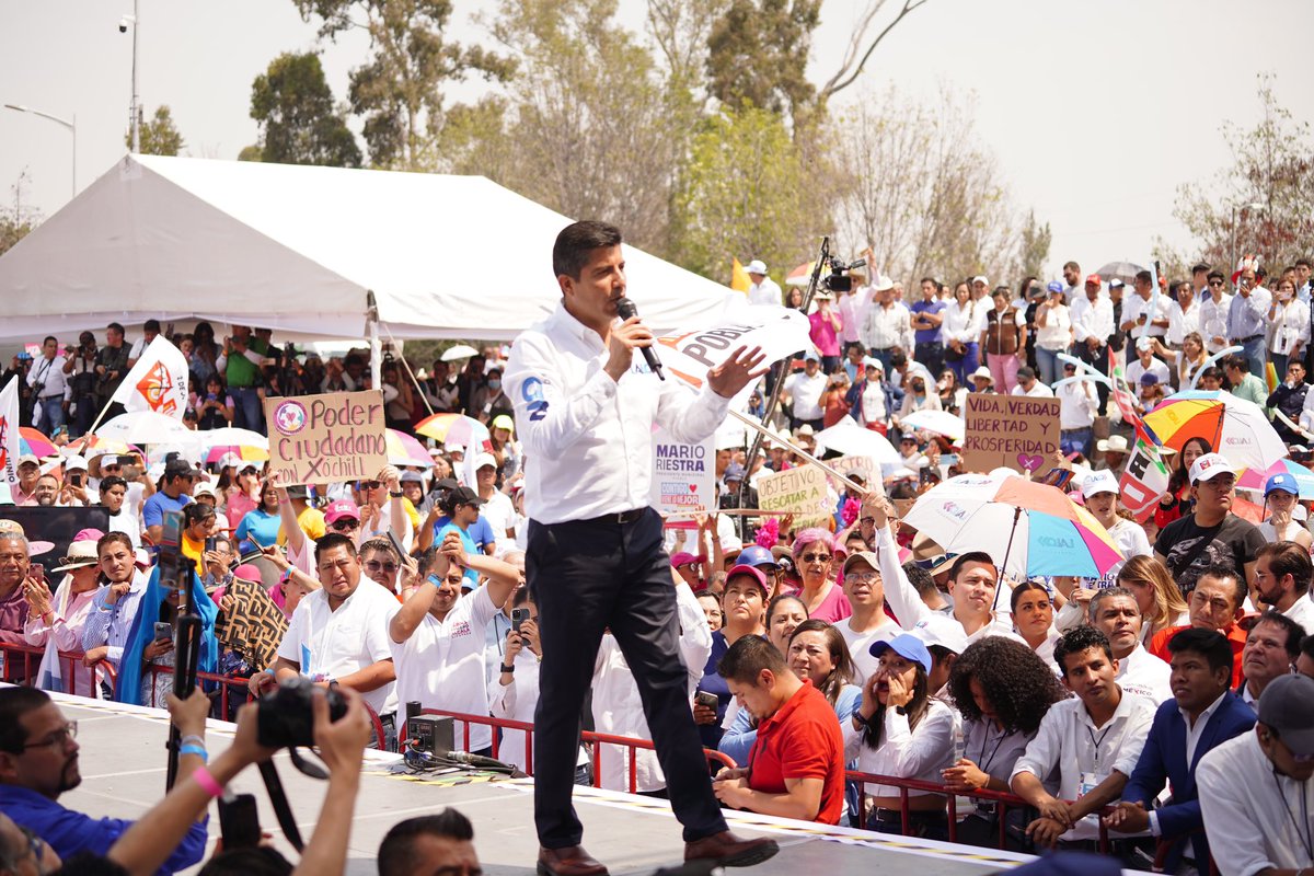 AccionNacional's tweet photo. ¡Gran arranque de campaña en Puebla!

@eduardorivera01 corregirá el rumbo del estado, @marioriestra consolidará el cambio en la capital y @XochitlGalvez se convertirá en presidenta de México🤞🏼🇲🇽

#LlegóLaHora 
#LaloGobernador 
#MxSinMiedo 
#ContigoVieneLoMejor https://t.co/JDwBkhTEk9