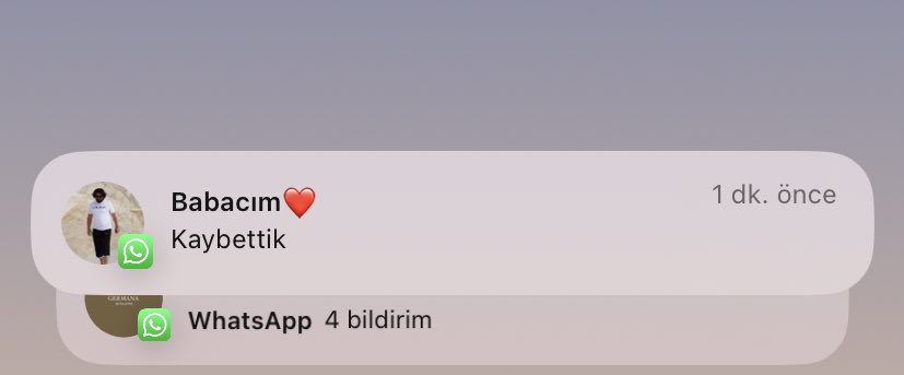 kisacaablaniz's tweet photo. Olum babamı niye üzdünüz lan https://t.co/wfblpyf0q6