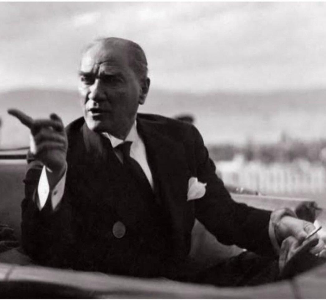 Artık bu seçimden sonra, Türk siyasetinde yeni bir dönem başlamıştır. Bundan sonraki süreçte, ülkemizde; daha çok hukuk, demokrasi, eşitlik, özgürlük ve adalet hakim olsun istiyoruz…