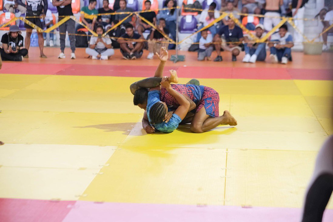 Mialee_r's tweet photo. Quelques photos lors du National Championship NoGi 2024 qui s'est déroulée au Gymnase couvert Ankorondrano
#bjjlifestyle #CheckmatMadagascar https://t.co/7Yrqkm0Z9P