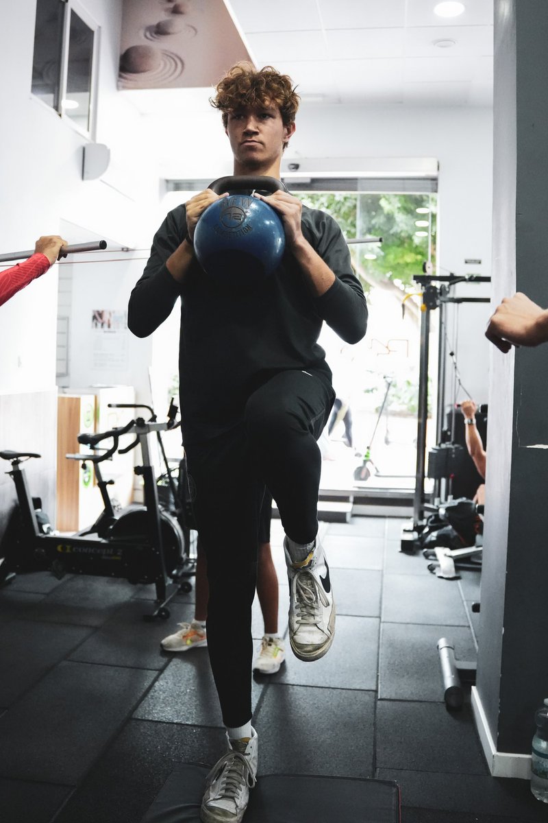 benjamin_fkr's tweet image. Strength and Conditioning: #FCMC is dedicated to providing goalkeeper-specific S&amp;amp;C training in the gym. We understand the importance of helping our goalkeepers reach the next level of their game. #GoalkeeperTraining #AreYouNext