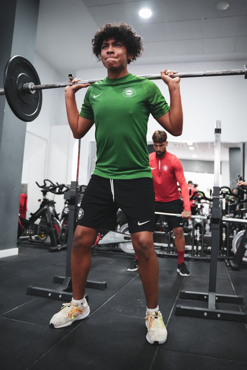 benjamin_fkr's tweet image. Strength and Conditioning: #FCMC is dedicated to providing goalkeeper-specific S&amp;amp;C training in the gym. We understand the importance of helping our goalkeepers reach the next level of their game. #GoalkeeperTraining #AreYouNext
