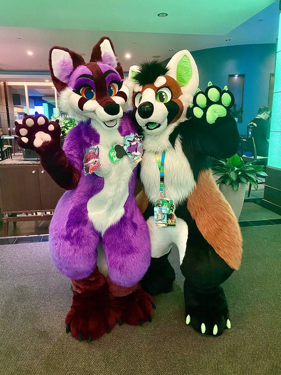 COLORCARNAGE's tweet photo. 🏳️‍⚧️ Happy #TransDayOfVisibility  🏳️‍⚧️

CC is ran by a funky transmasc &amp; supported by a wonderful trans woman. 💚💜

Shout-out to my T4T couples out there, I see you &amp; I love you!! https://t.co/TmHkwnTBAc