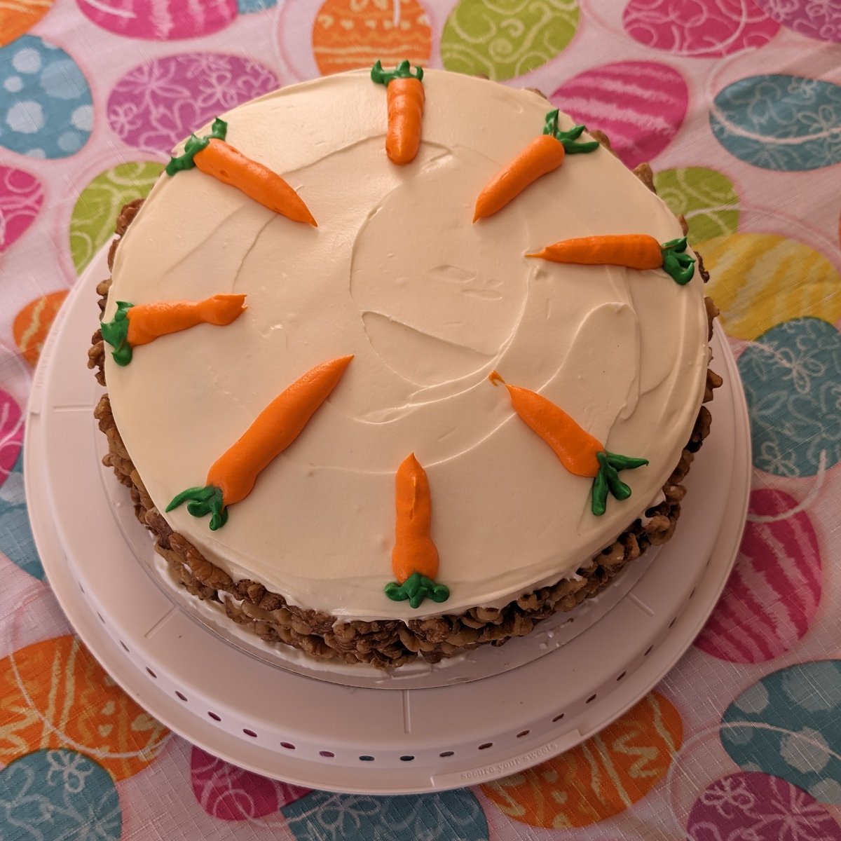 Happy Easter 🐰

I made carrot cake 🥕