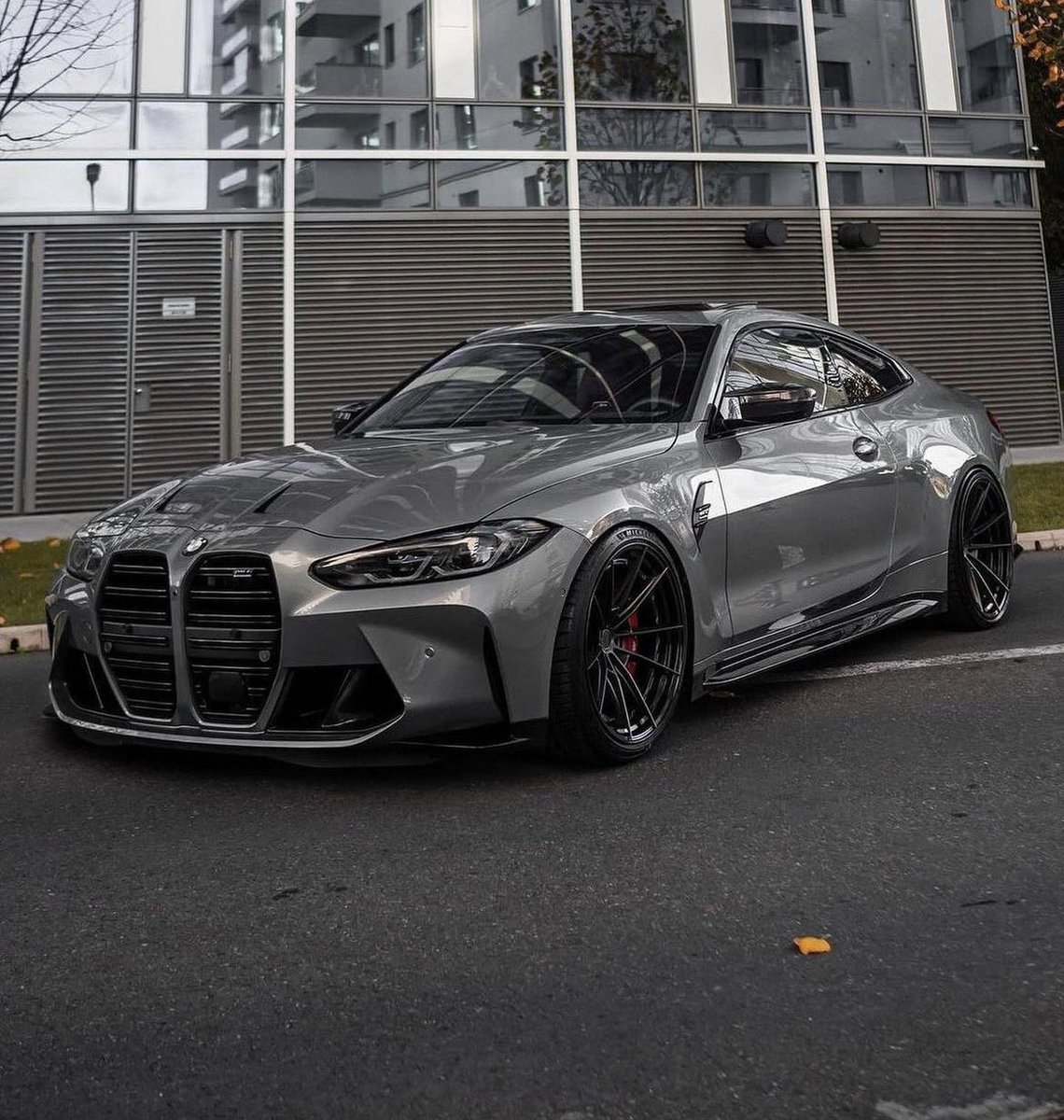 LUX Cars tweet media