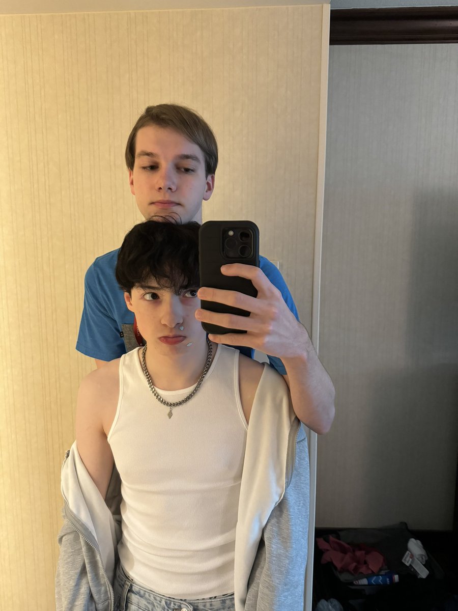 QuinnBenet's tweet photo. Day 3 https://t.co/BPFBKEDAb0