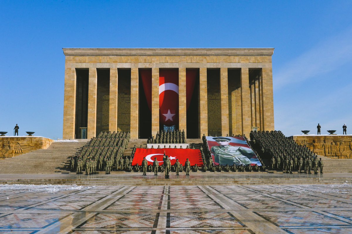 'Umutsuzluk suçtur. Yaşam sürdüğü sürece umut ilelebet var olacaktır.'