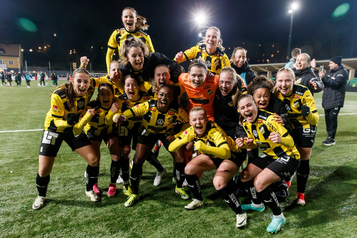 bkhackenofcl's tweet photo. Känslan 💛🖤

#bkhäcken https://t.co/g1isiC4nHY