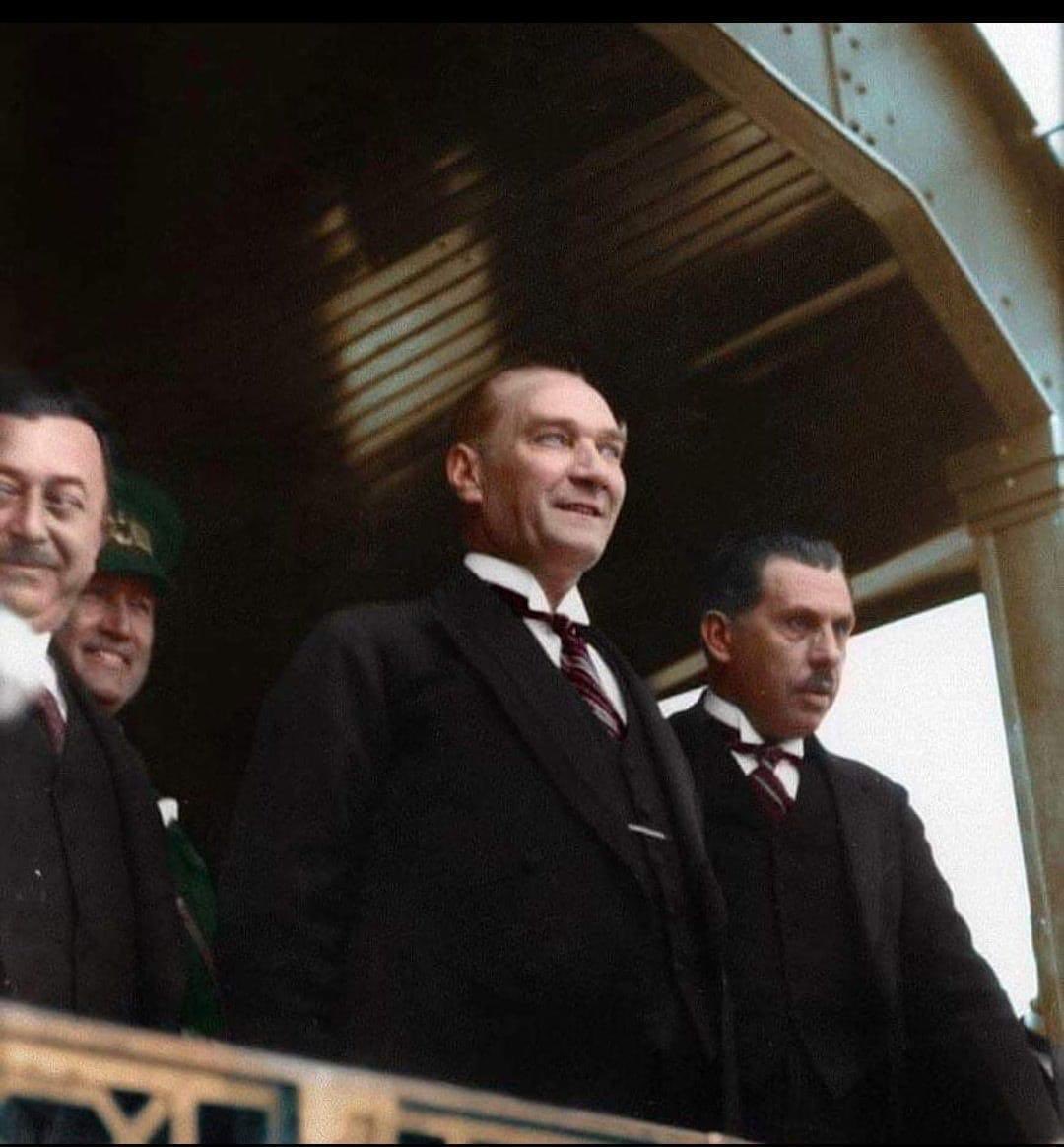 Bu akşam balkonda O var♥️