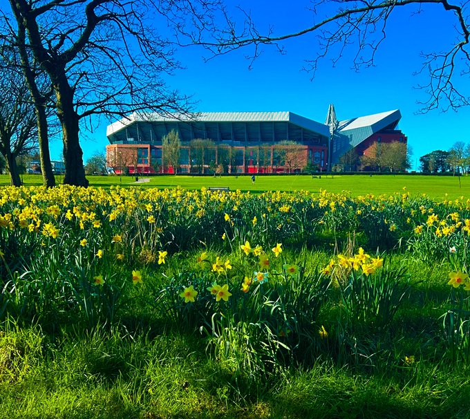 GKBZ1XtWkAEmOSm?format=jpg&name=small