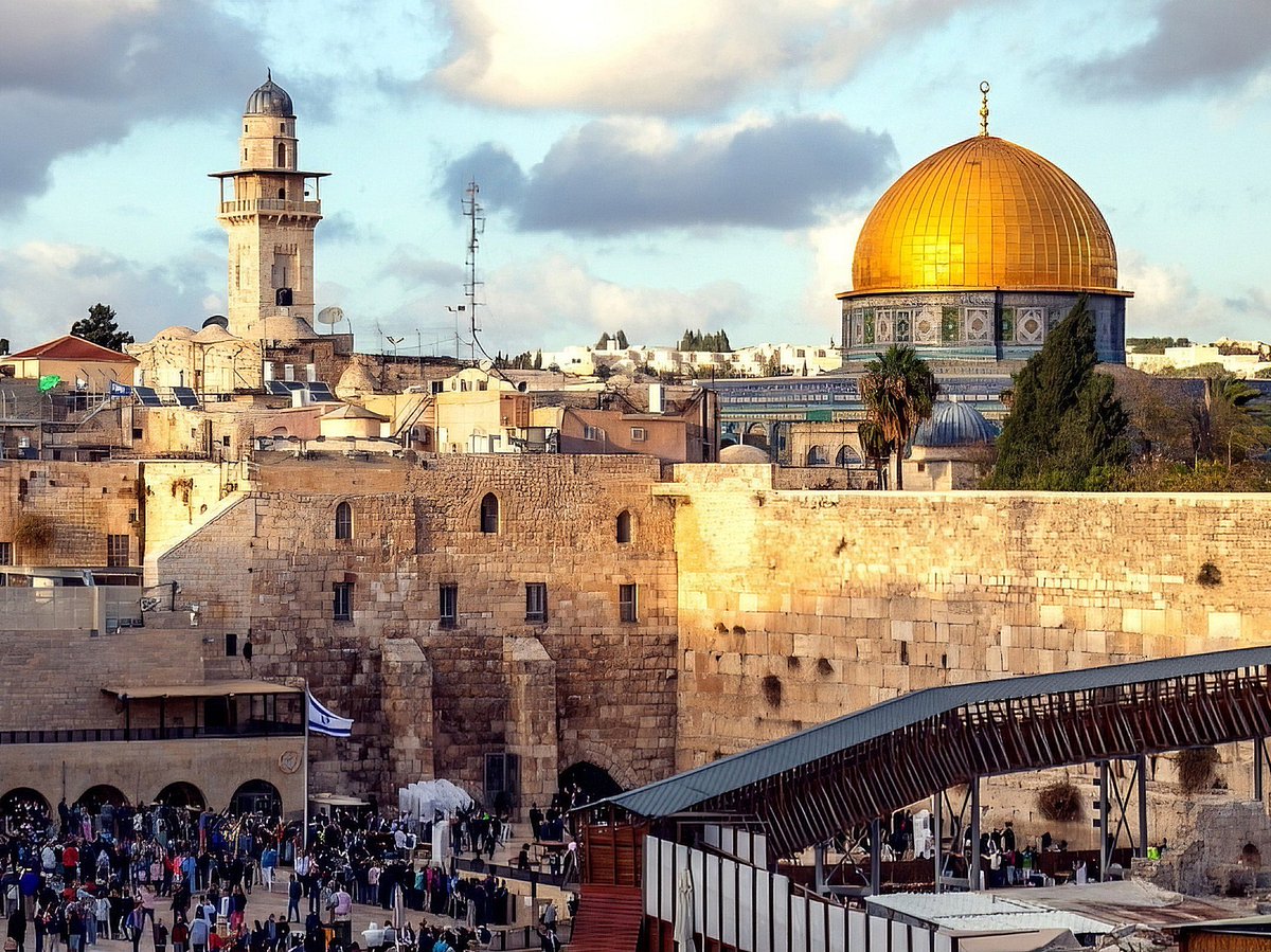 Islam has no real connection to Jerusalem. There is no site in Jerusalem that is of importance to Islam except for the mosque compound built after the Islamic conquest.

In fact, Jerusalem is, in different ways, mentioned over 1,000 times in the Bible and never in the Quran.