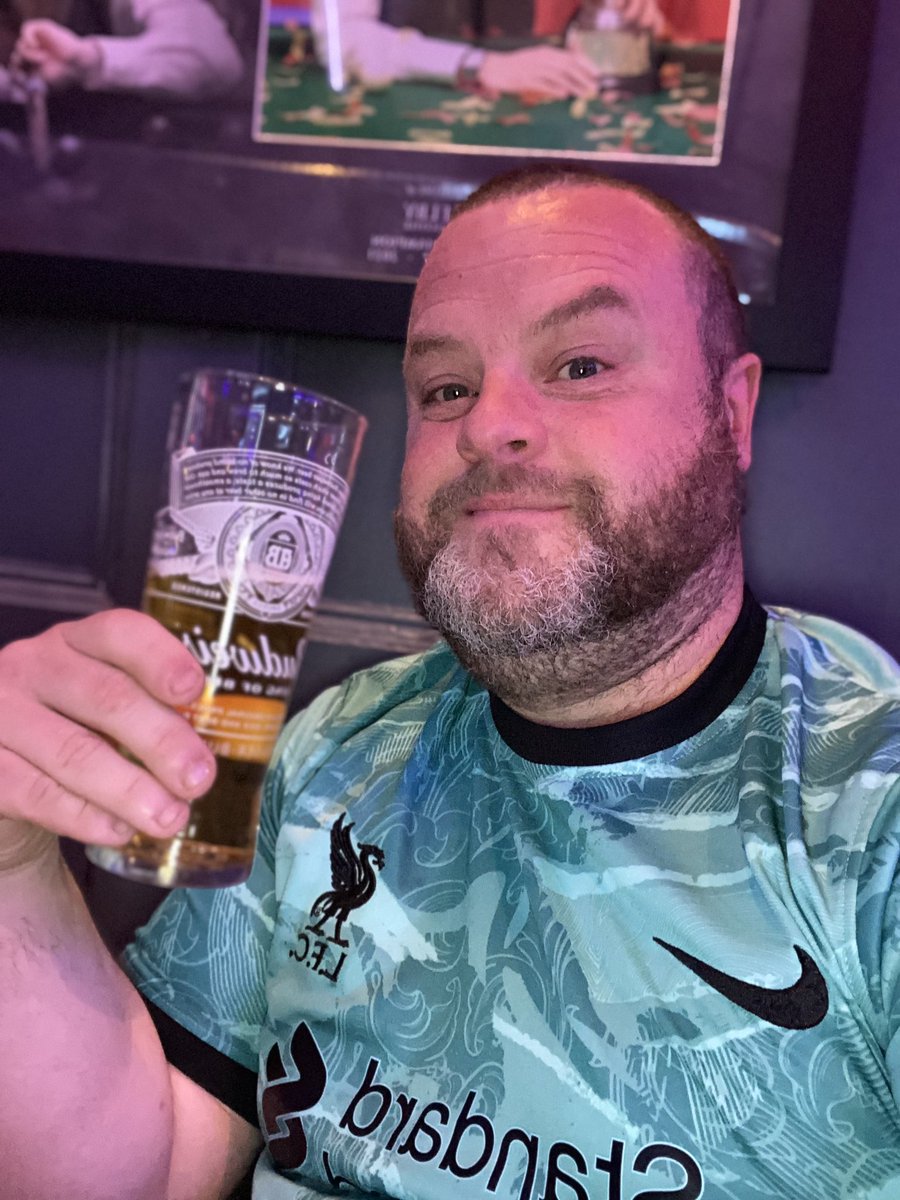 PAPASMURF2024's tweet photo. We are @LFC  top of the league https://t.co/rr5j1iAirl