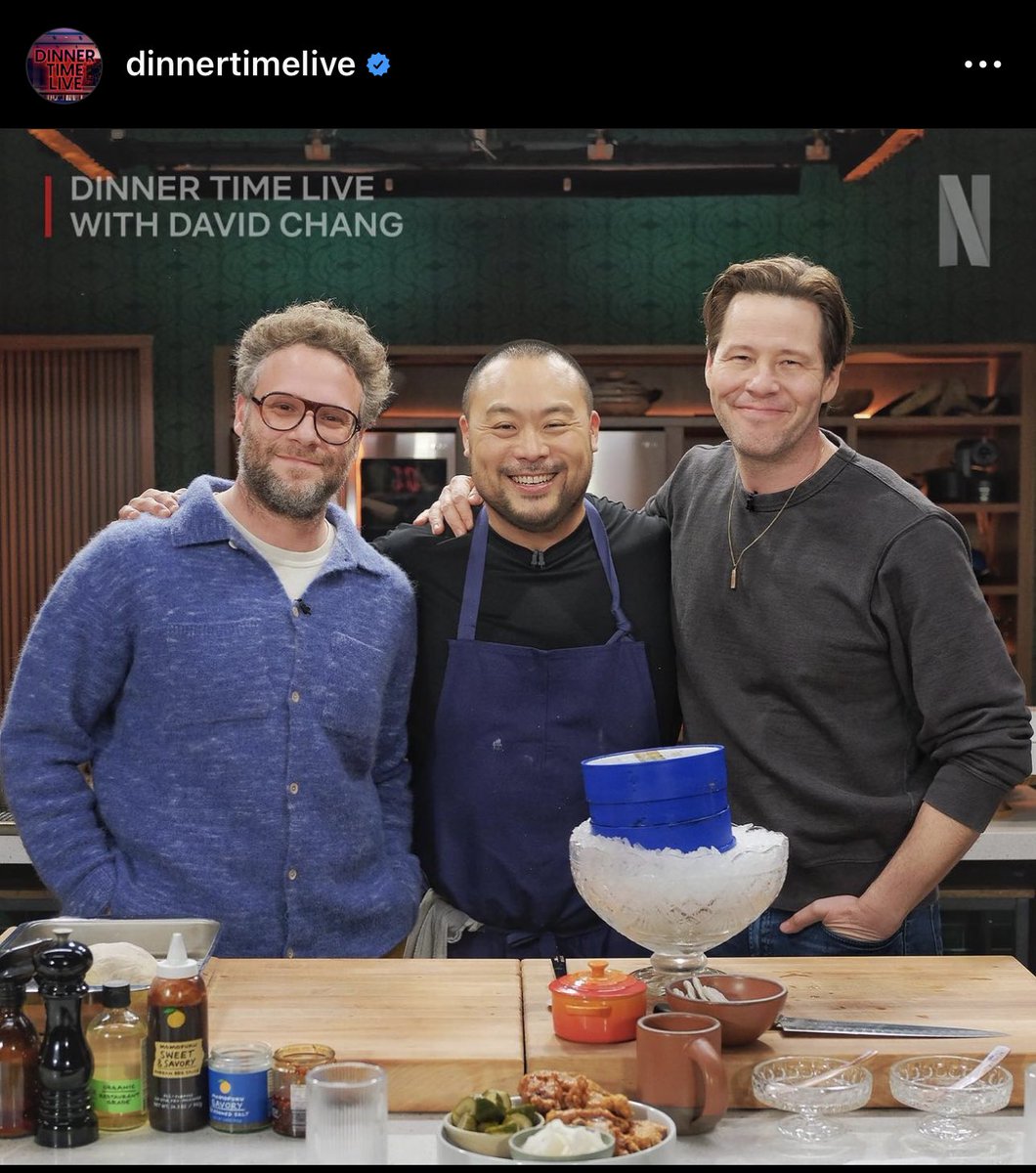 SmileyYYC's tweet photo. Finally discovered something that annoys me more than people chewing with their mouth open …..Seth Rogan. 

#DinnerTimeLive https://t.co/tuJ2j51Icx