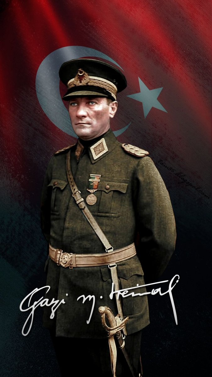 Türkiye’nin birçok noktasında “Mustafa Kemal Atatürk’ün askerleriyiz.” sloganları atılıyor.