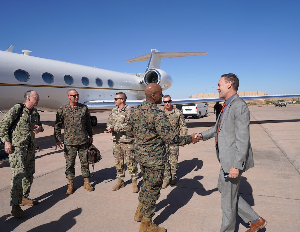 US Africom commander leaving N’Djamena, Chad 🇹🇩 to Lagos, Nigeria 🇳🇬 

He arrived from Stuttgart 🇩🇪 on 26 Mar. in N’djamena then Lagos, Abuja & Accra 🇬🇭 (unofficial US Logistics Base in west Africa) then back to N’Djamena yesterday.

🛩️ GLF IV 'Phoenix Air' reg. N48GL 🇺🇸