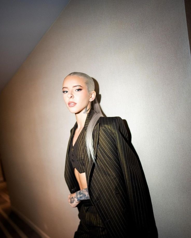 Ｕｎｈｏｌｙ．