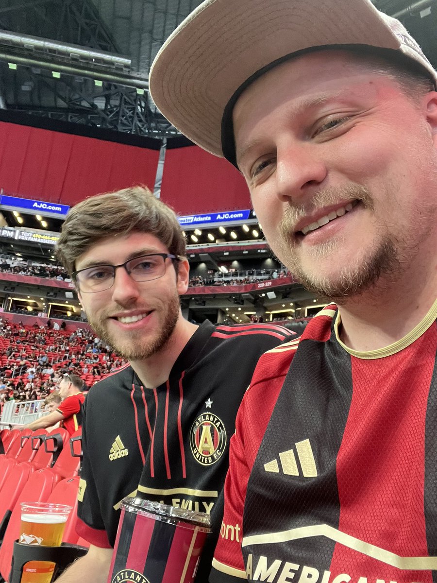 AtalisGaming's tweet photo. Happy Easter, let’s get a win today! Couldn’t have a better way to spend it with @uguuchan_ and @ATLUTD! #ATLUTD https://t.co/3NPCB6zm4i