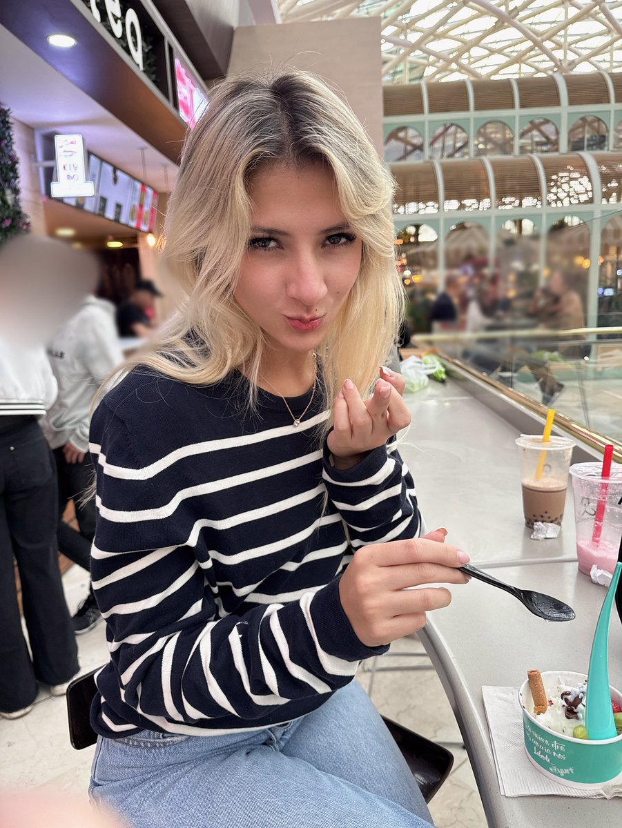 Dating 😌 https://t.co/M1k668VEUd