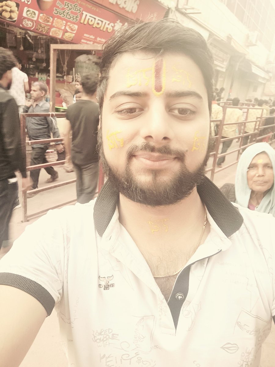 imvikaskohli's tweet photo. जय श्री राधेकृष्ण जी 🙏😍
Haathi Ghora Palki Jai Kanhaiya Lal Ki || हाथी घोड़ा पालकी,जय कन्हैया लाल की 💖🙏
📍 बांके बिहारी मंदिर वृंदावन 😍
#RadheKrishan #RadhaRadha #RadheRadhe #BankeBihari #bankebiharitemple
#RadheRani #राधेराधे #राधे_राधे #राधेकृष्ण #बांकेबिहारी #वृंदावन https://t.co/e3ggCRvDBC