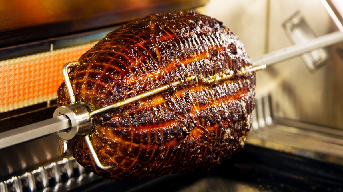 Indulge in succulent ham infused with bourbon and sweet cane syrup – a savory-sweet sensation! ow.ly/bQZz50R57Yt . #LifeIsBetterInYourBackyard