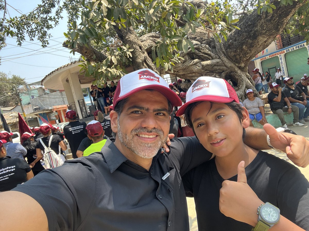 Jaime_Badillo's tweet photo. Arranque de campaña de mi brother #ElPargo @JackoBadillo , qué bonito se siente recorrer el Distrito 9 local en Acapulco, en ésta ocasión, fue el turno de La Venta, pura gente con corazón muy grande. Diputado Local Distrito 9, Acapulco, vota 5 de 5 #Morena.
👍🏼
#JalaloQueEsPargo https://t.co/i3JaWhUv7x
