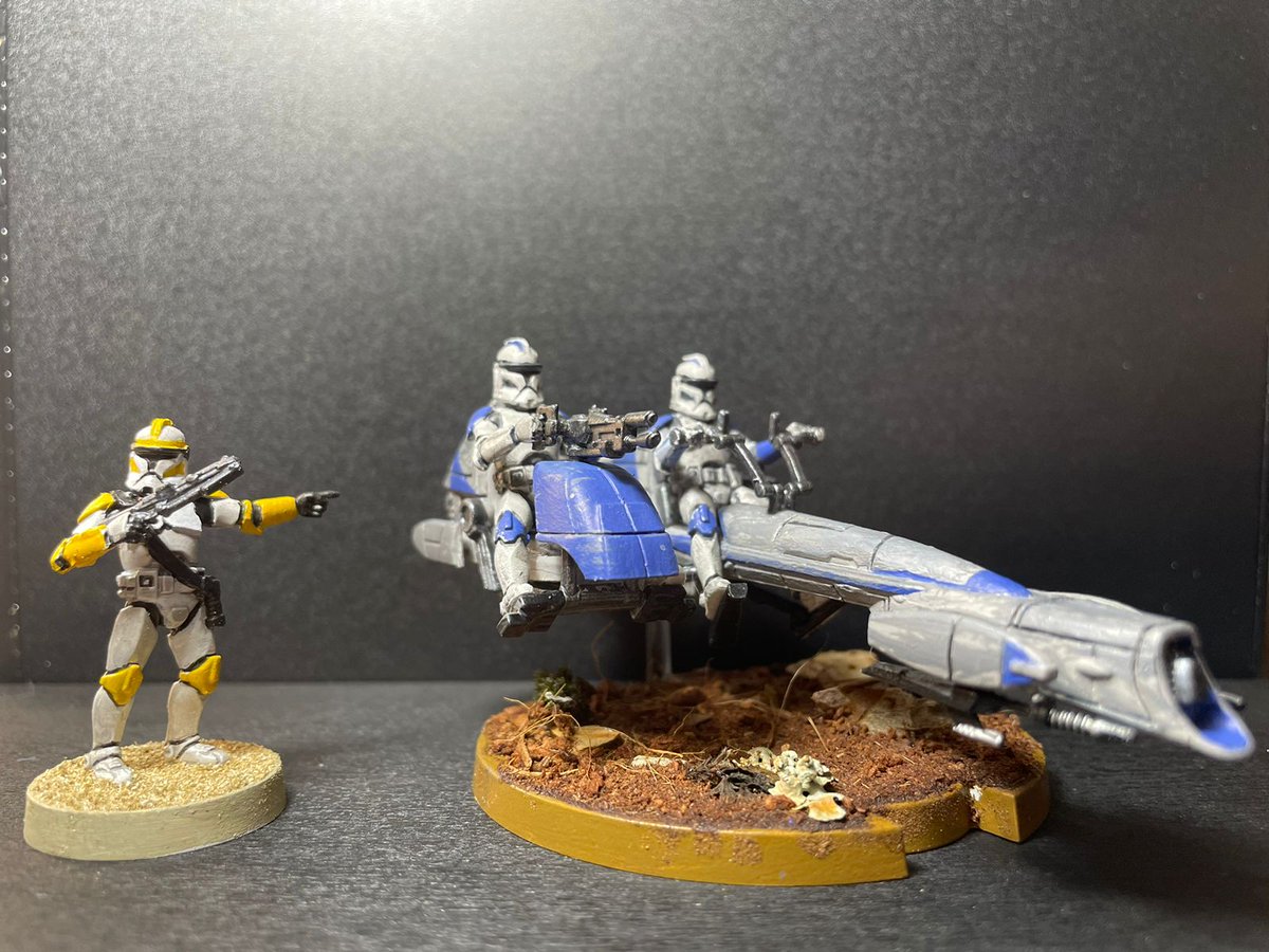 PDolohov's tweet photo. Esta semana iniciamos pintando el ejército de la República #StarWarsLegion https://t.co/F5x2QhW1Ui
