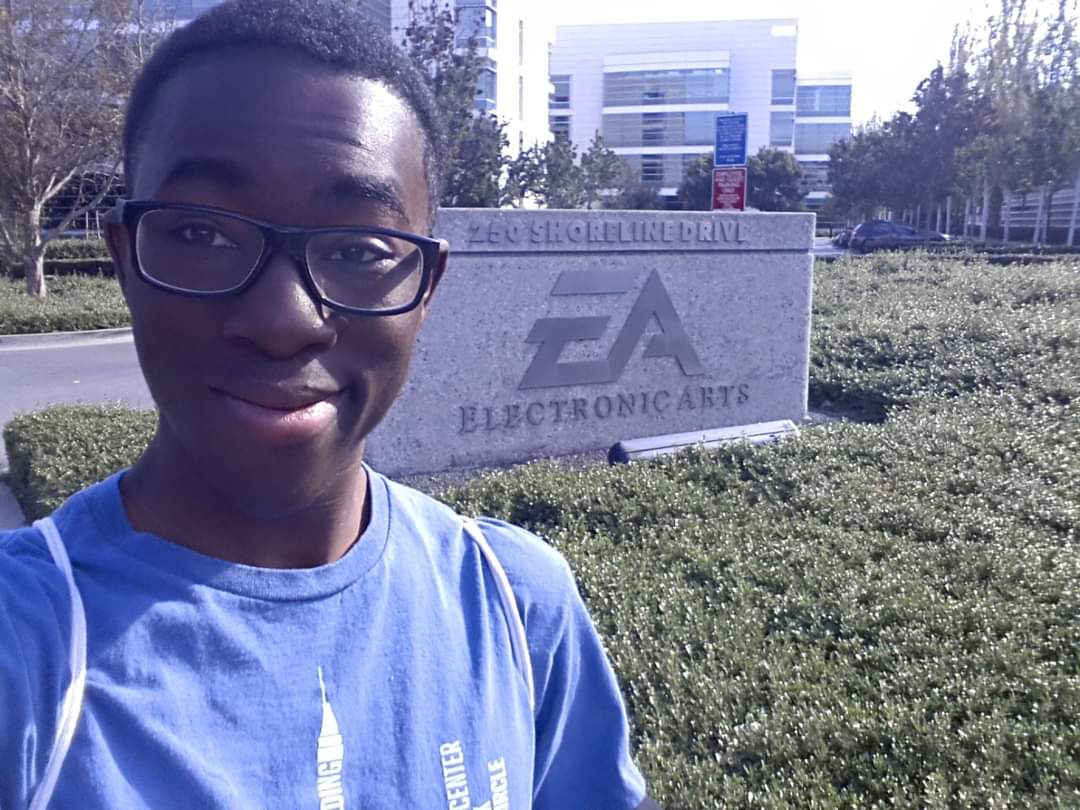 SpringSims's tweet image. 19 (2015) vs Now (28)

It's wild that I got to visit EA almost 10 year ago...I miss Sims Camp so much🥺😭💛