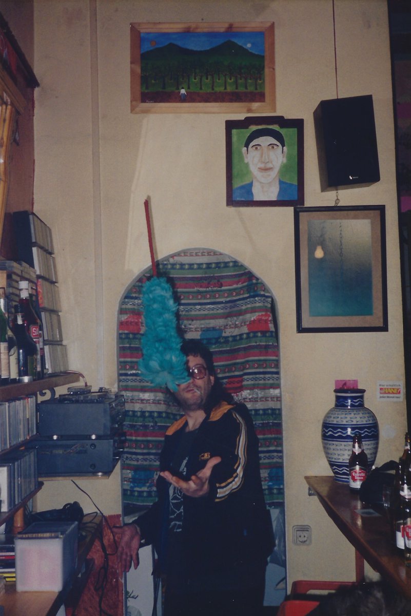 escoffet's tweet photo. avui fa quatre anys que va morir victor nubla 💔 (les fotos són d’una nit de 1999 a l’heliogàbal, una de les moltes nits punxava i feia guàrdia rere la barra) https://t.co/9RfwcU8wD7