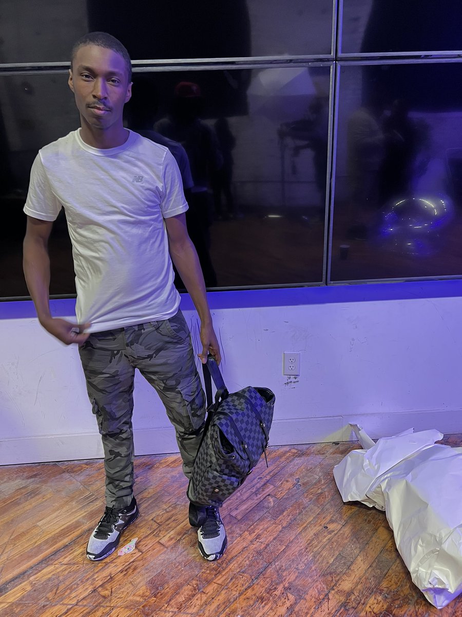 Cuzo2k's tweet photo. Happy Easter 🥚🍳! #easter https://t.co/5eZDjpqZG2