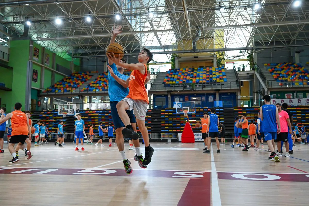 🔥 Presentamos CAMPUS GIGANTES MATARÓ 🔥

📆 Del martes 25/6 al viernes 28/6 y del lunes 1/7 al viernes 5/7

📍 Polideportivo Municipal Eusebi Millan

⏰ Horarios: Lunes a viernes de 9h a 18h

👥 Edades: Nacidos entre 2018 y 2007

#BasketLover #SedeMataró #JuntosGigantes