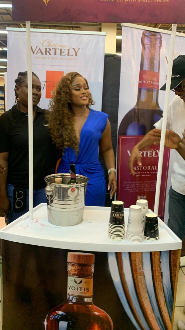 IborFaith2's tweet photo. King CeeC 🔥🔥🔥 Haters will say over editing 😜 you wish she was your fav😂 Ceemoney ❤️ if classy was a person give it to King CeeC 💯📌✅ I love you forever ❤️❤️❤️
#CeeC
#Cynthia Nwadiora https://t.co/YV6UA4xs0b