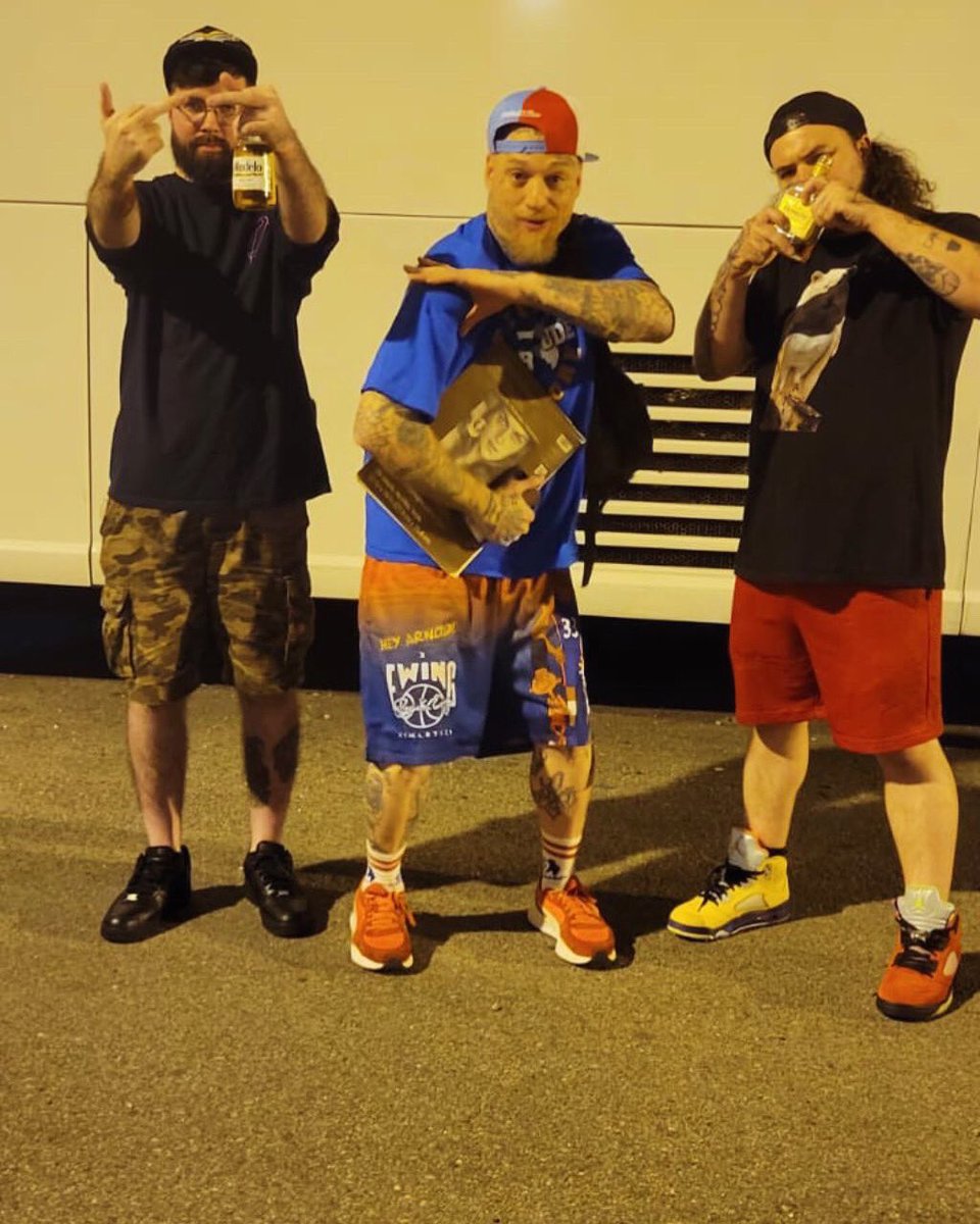 <a href="/PISSMOBB201/">PI$MOBB</a>
