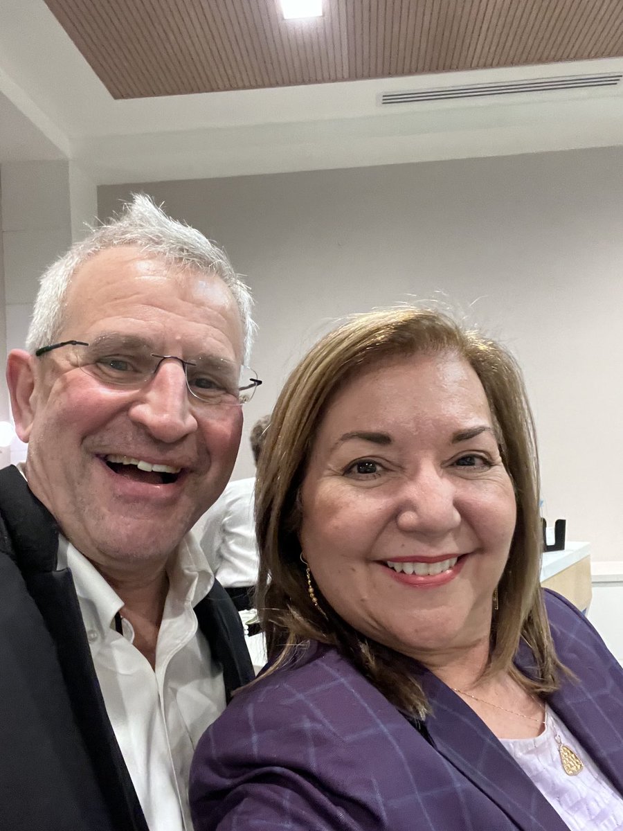 DrLyssette's tweet photo. Every day is doctors day for us! A huge shoutout to all the incredible doctors who work tirelessly to keep the community healthy and safe . To all@my colleagues around the world THANK YOU  🙏 for your dedication and selfless service each day. #ThankYouDoctors https://t.co/Mqzahlr5Ms