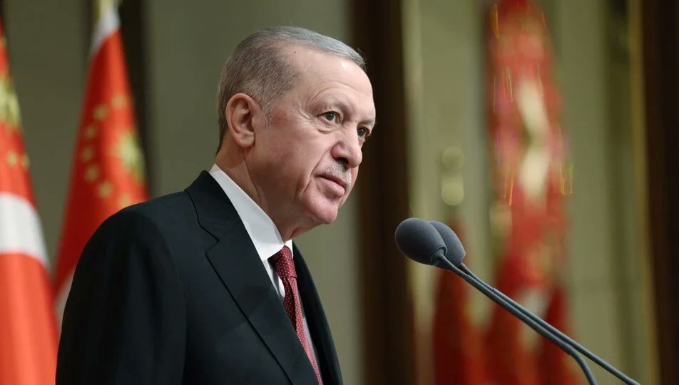 Pars74267789's tweet photo. Her zorluğun üstesinden birlikte geleceğiz.
#İlkGünküAşkla https://t.co/Iua29rdYiO