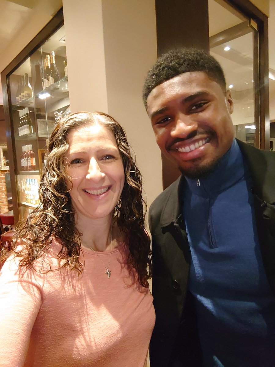 BecksBDaniels's tweet image. A fabulous #nhs1000miles week. Finished #30dayAbChallenge, supported my friend to reach her first 5km, a selfie with Ben Johnson @WestHam &amp;amp; a lovely #Goodluck card from @Place2Be ahead of @LLHalf next Sunday! @SarahKhanNHS @DoverPsych 
25.2 🏃🏽‍♀️257.9 YTD 
Total 54 - 670 YTD