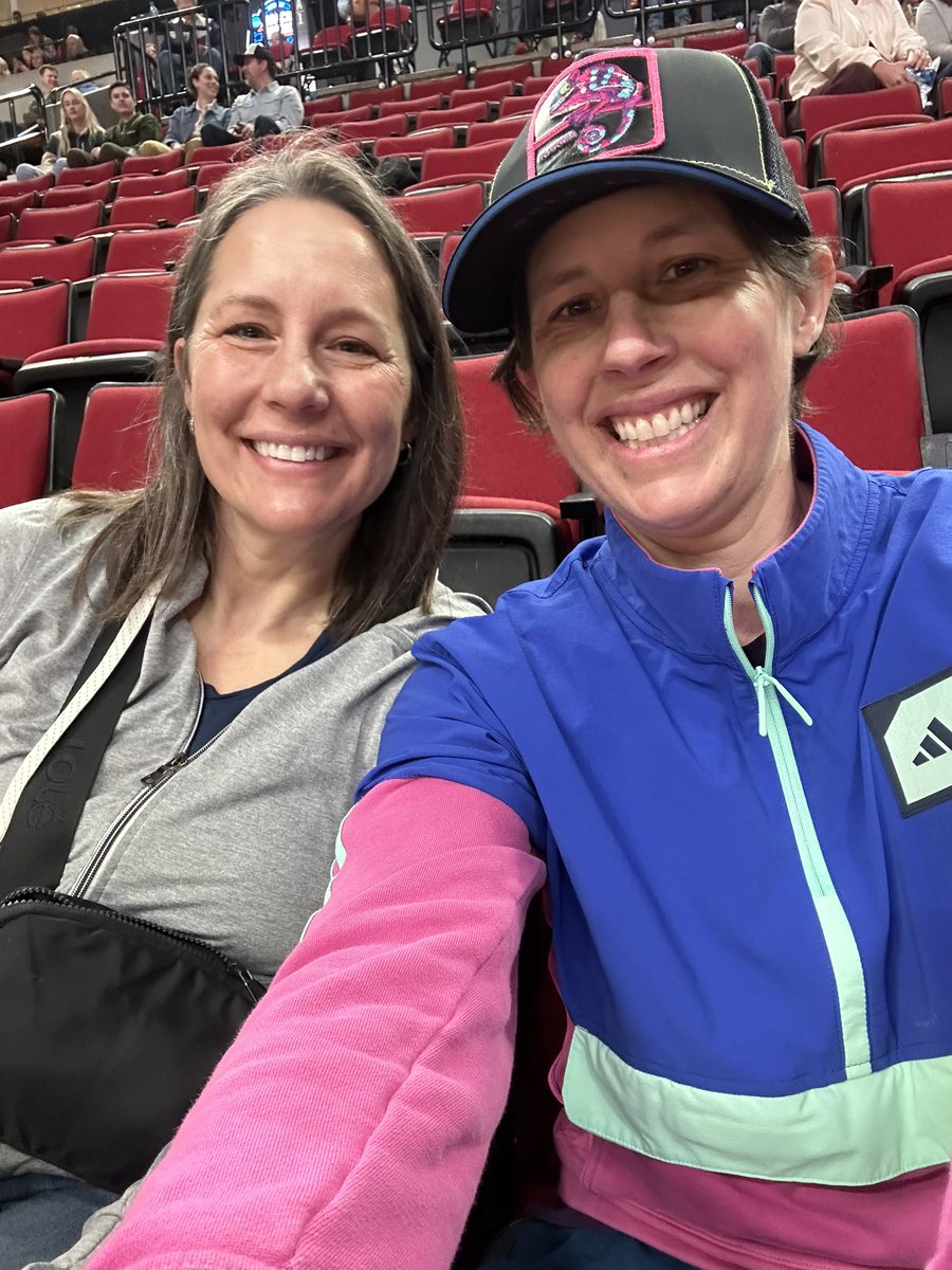 EvelynShoop's tweet image. Let’s go, #Wolfpack! Friends at the game willing the Pack on to the #FinalFour! Aziaha James is on 🔥🔥! Keep it up! #MMSelfie #NCAAW #NCState