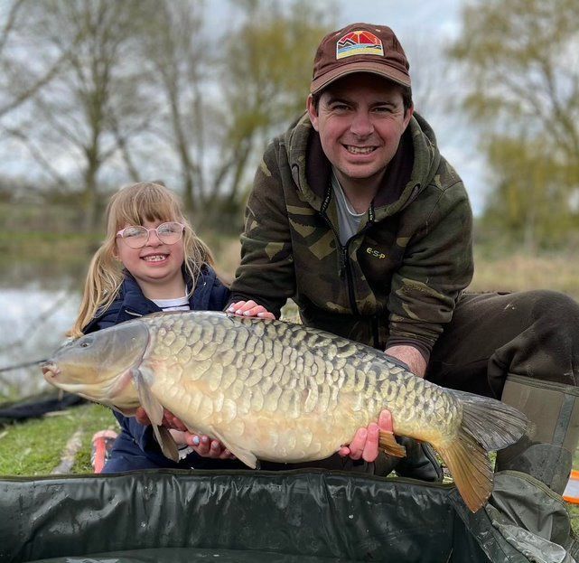 Chasing chunks? Try Holme Fen - from just £75/night. (Bring your own bivvy.) Chasing memories? Try Rum Bridge - from £55. (Accommodation included.) Ready to book? Search “RumBridgeFisheries” - or give us a call. #glamping #carp #fishing #holidays #lakeside #cabins #Suffolk