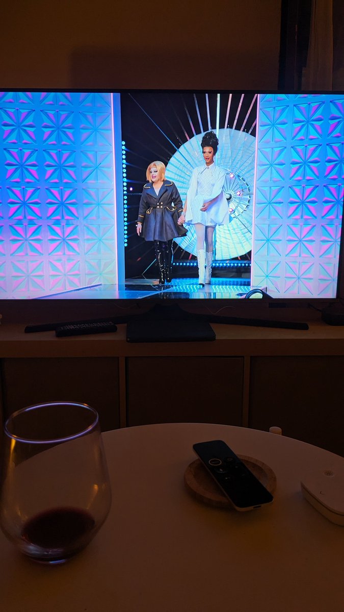 aimozs's tweet image. I see #normalMaps everywhere 😱

That actually could be a #drag name Norma Map 🤣